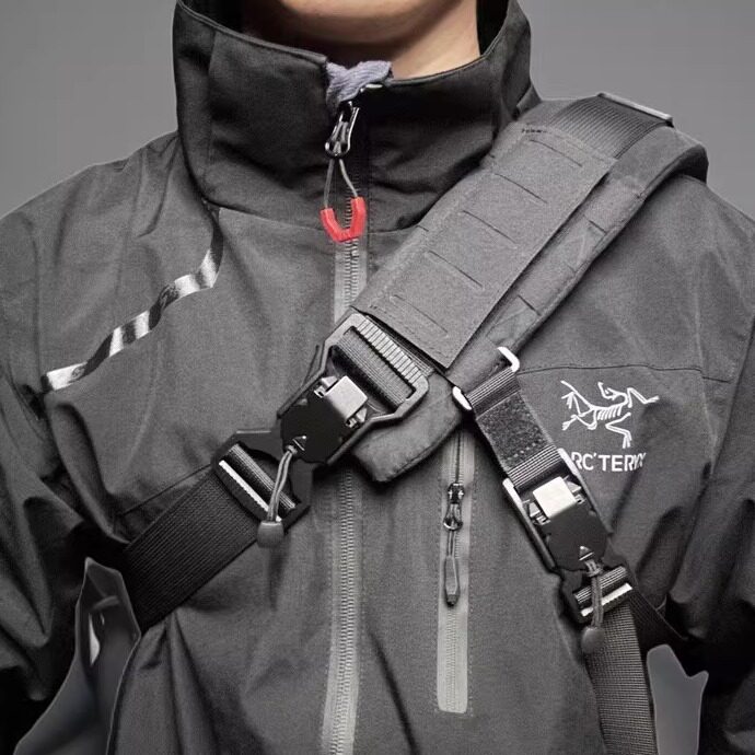 鹤立邮差肩垫混沌肩垫肩垫辅助带激光切割MOLLE优衣库斜挎包肩垫