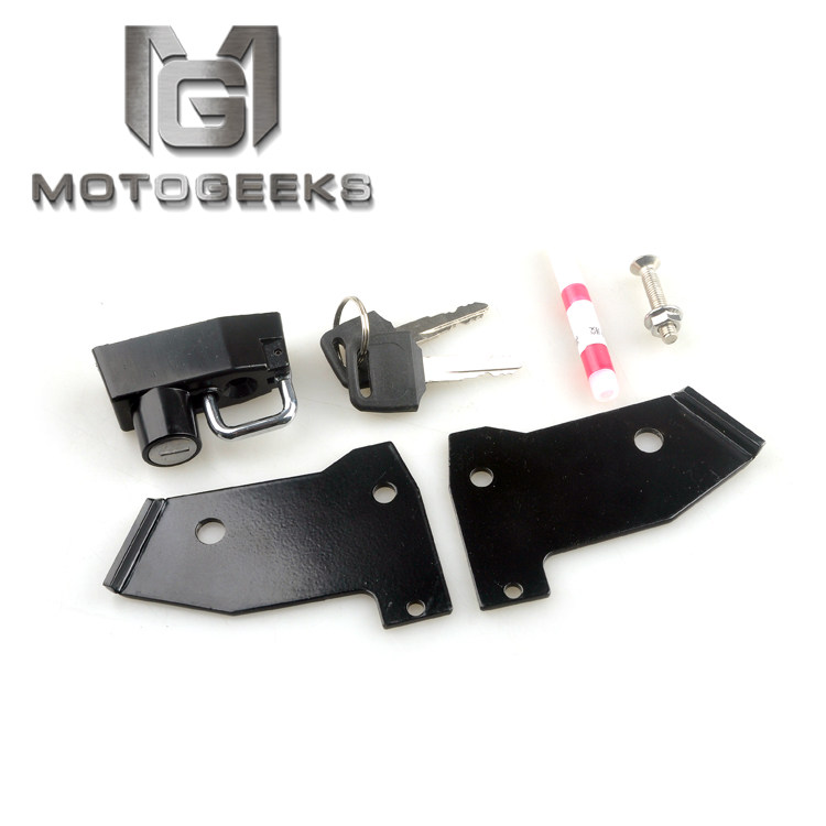 适用凯旋BOBBER摩托车头盔锁  后扶手/车架锁点 专用头盔防盗挂钩