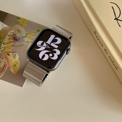 Monna自留款银色金属简约弹力表带iwatch1098/11se不锈钢通勤百搭