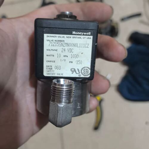 议价 电磁阀71215SN2MN00NOL111C2 24可维修