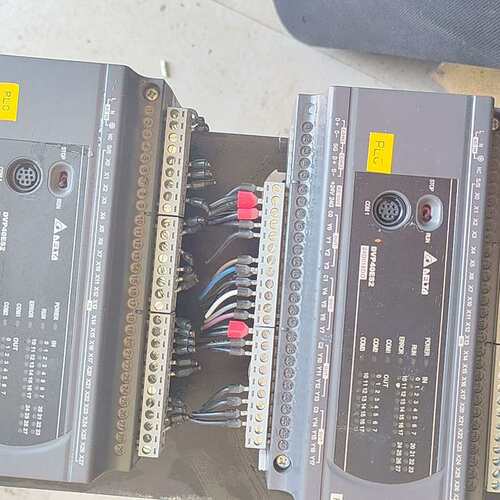 议价（件）台达DVP40ES201R，，成色如图可维修
