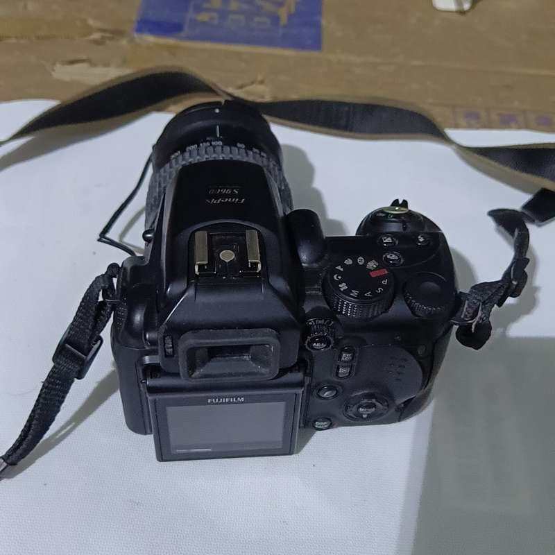 议价s9600，目前开不了机 裸机一台 开不了机 配件可维修