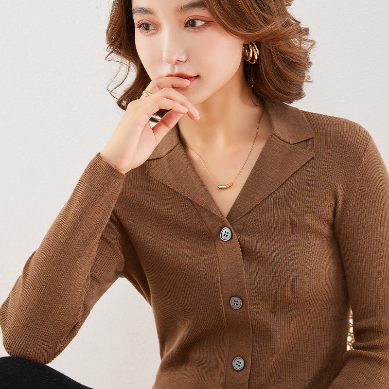 精纺纯羊毛西装领针织开衫薄毛衣