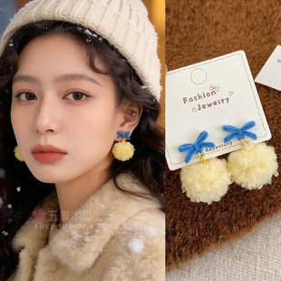 可爱毛球蝴蝶结耳环女冬季毛绒球耳饰气质甜美新款耳钉925银针