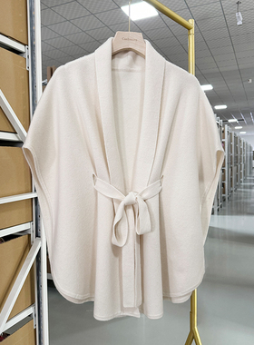 设计师大作 时髦高级且气场强大 DING级山羊绒 奢品斗篷加厚披肩