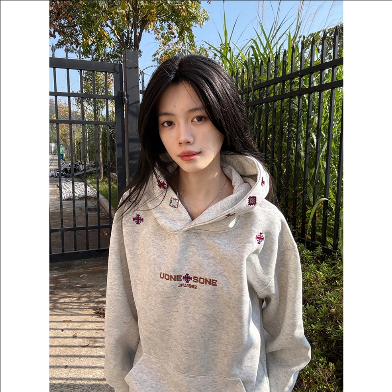 字母刺绣小个子加绒连帽卫衣外套