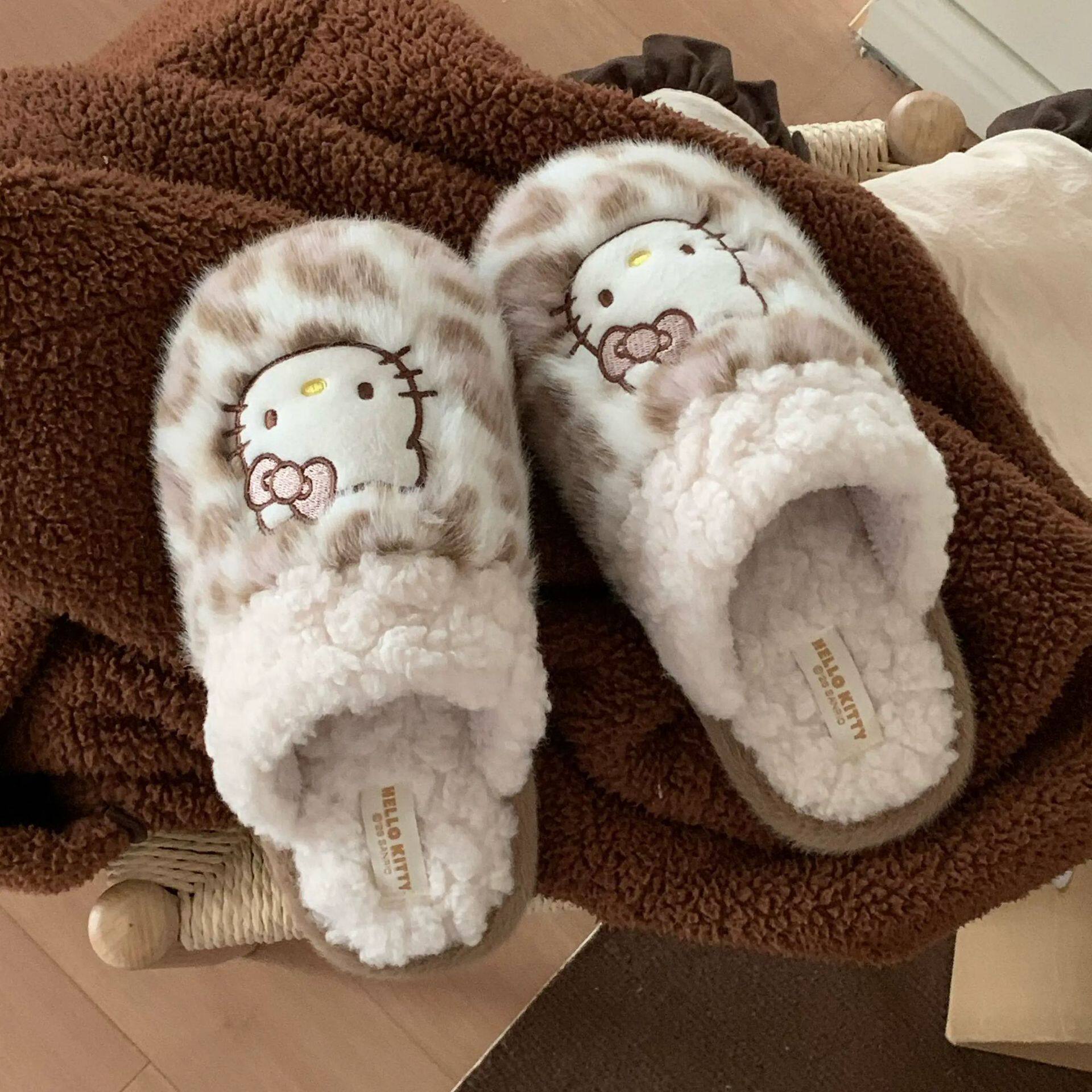 正版kitty棉拖鞋女家居室内冬季卡通情侣防滑加绒毛毛拖