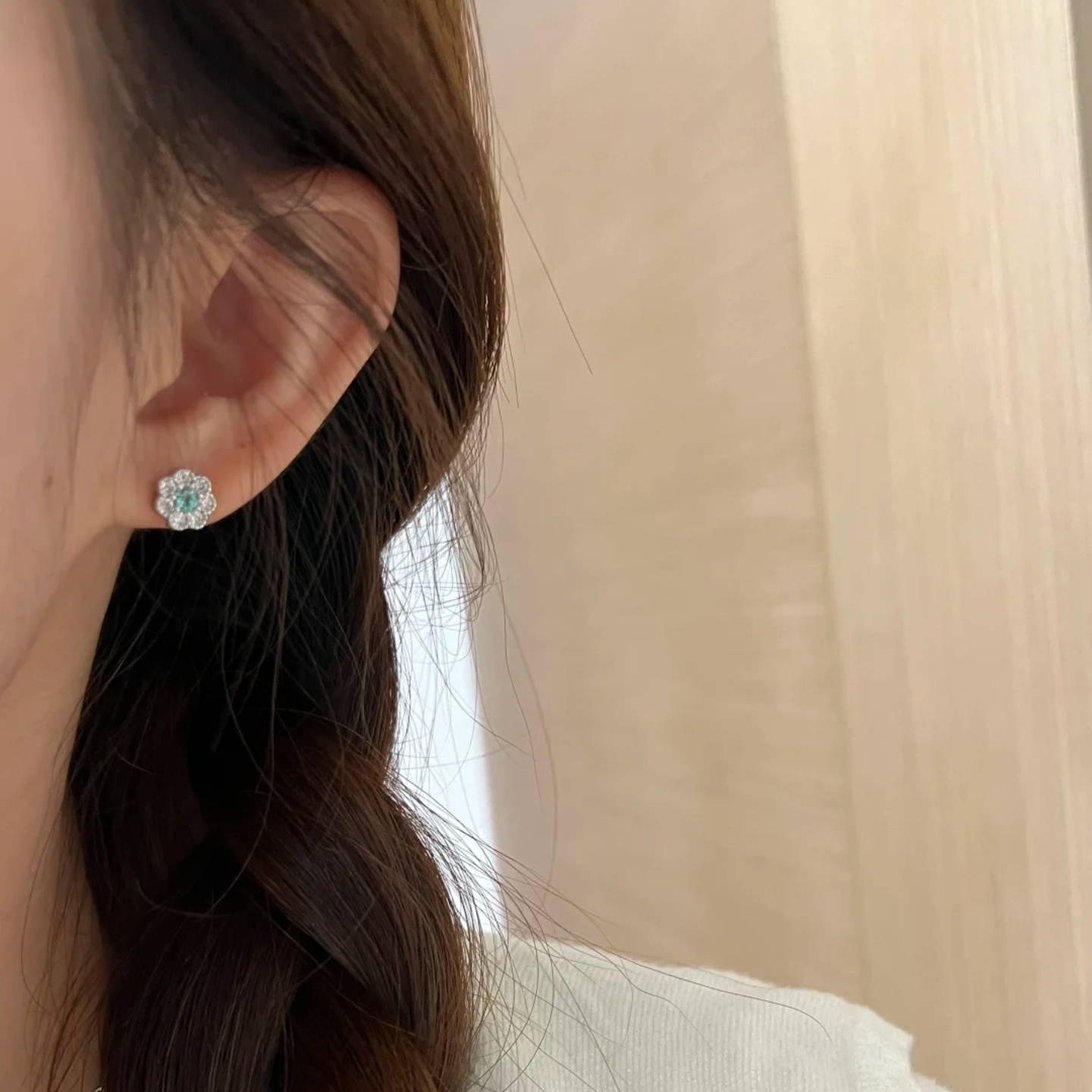 实验室培育小克拉帕拉伊巴耳钉