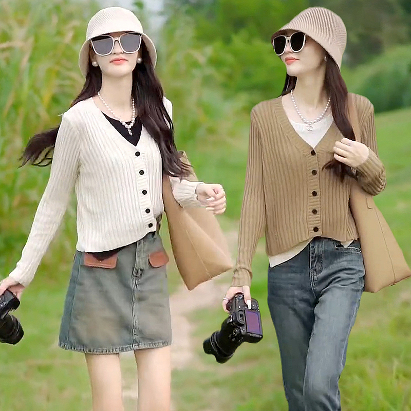 早秋装假两件针织衫上衣女2025秋季新款爆款洋派流行韩系内搭毛衣