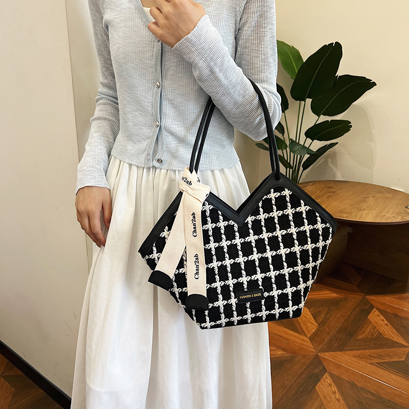 通勤包洋气潮流时尚托特包