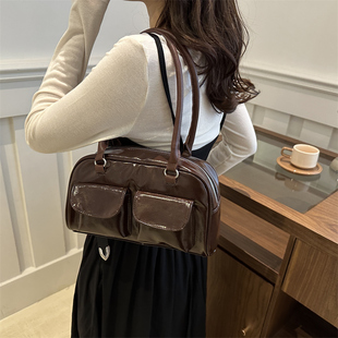 高级感复古美拉德包包女式2026年秋季流行爆款单肩包大容量手拎包