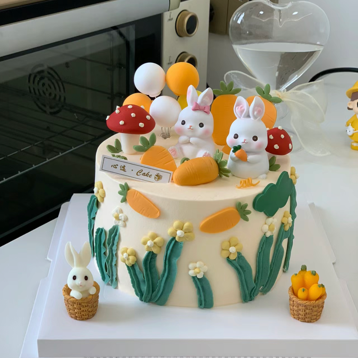 兔宝宝生日蛋糕装饰插件树脂小兔子摆件eva胡萝卜橙色气球插牌
