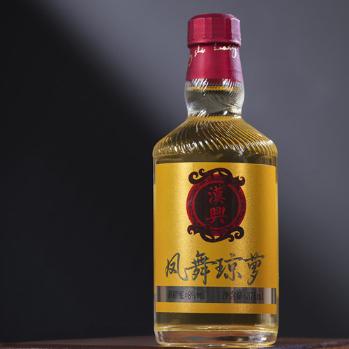 永乐大帝的小酒。茉莉青提，桃子多种口味，冰镇后口感更佳的果酒