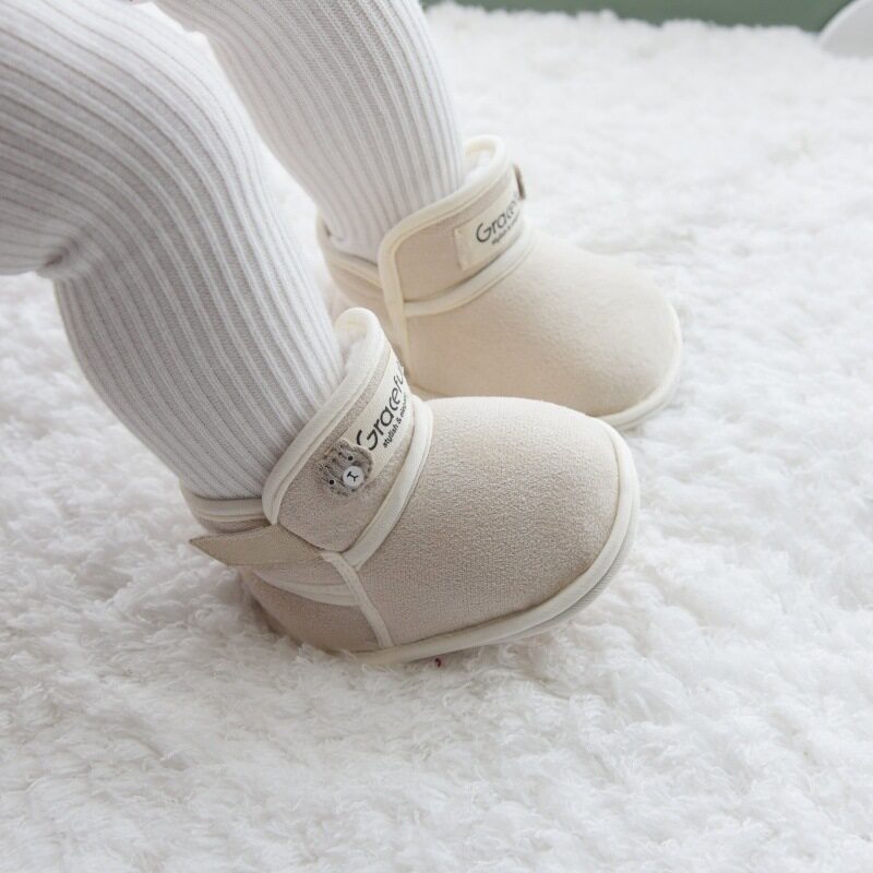冬季婴儿鞋加绒棉鞋6到12个月软底雪地靴0一1岁小月龄宝宝鞋