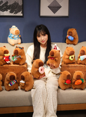 跨境外贸卡皮巴拉公仔玩偶毛绒玩具抱枕水豚钥匙扣可爱挂件送礼物