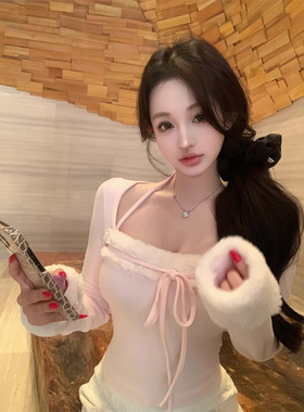 毛毛拼接粉色方领挂脖长袖T恤女秋季修身显瘦内搭短款打底衫上衣