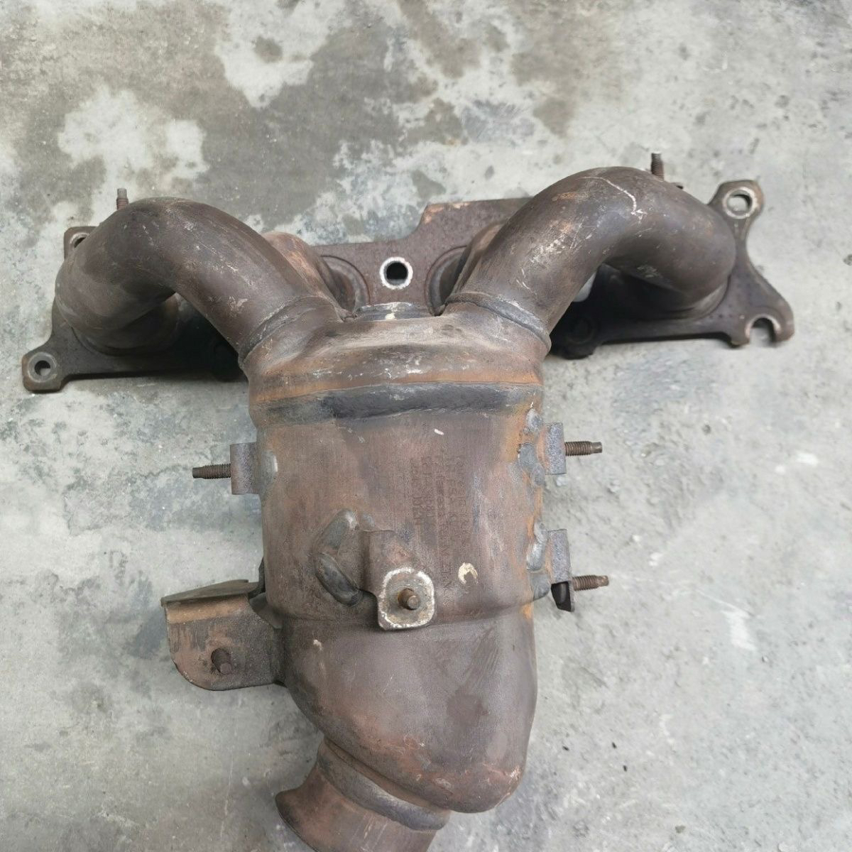 适用于标志308 3008 408雪铁龙凯旋 2.0排量原装拆车三元催化器拆