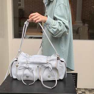 网红同款 肩斜挎女包 废土风暗黑百搭褶皱抽绳手提包潮流新款