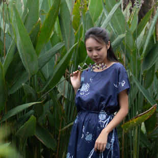 吾土吾生2022春夏纯棉府绸中式国凤蜡染元素宽松连衣裙抽绳调节