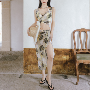 性感比基尼显瘦度假三件套游泳装 W小调泳衣女2024新款 尽头 漫长