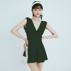 潇潇子-W小调连体平角遮肚显瘦保守裙式温泉游泳衣女新款泳装加大
