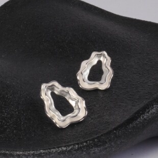 镂空耳环小众设计师奶油圈S925纯银饰品法式磨砂显脸小耳钉女