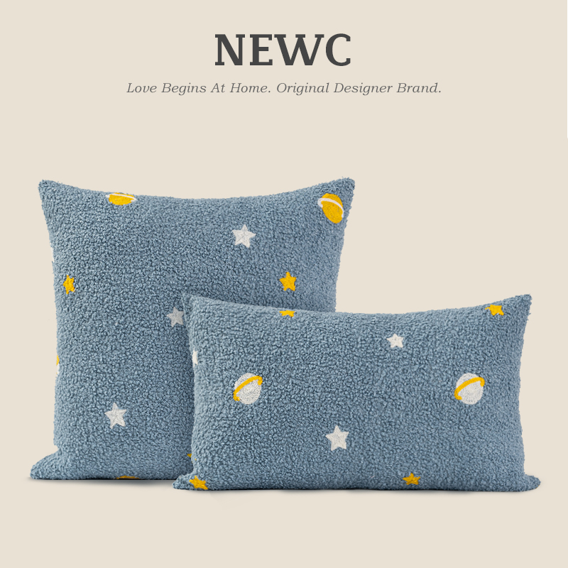 NEWC新宸优品 ins蓝色星球绣花抱枕客厅沙发儿童房可爱泰迪绒靠垫