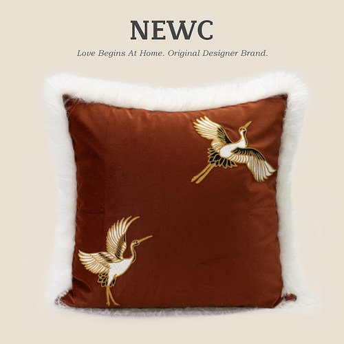 NEWC新宸优品新中式刺绣高级抱枕套客厅沙发新年红色飞鹤流苏靠垫