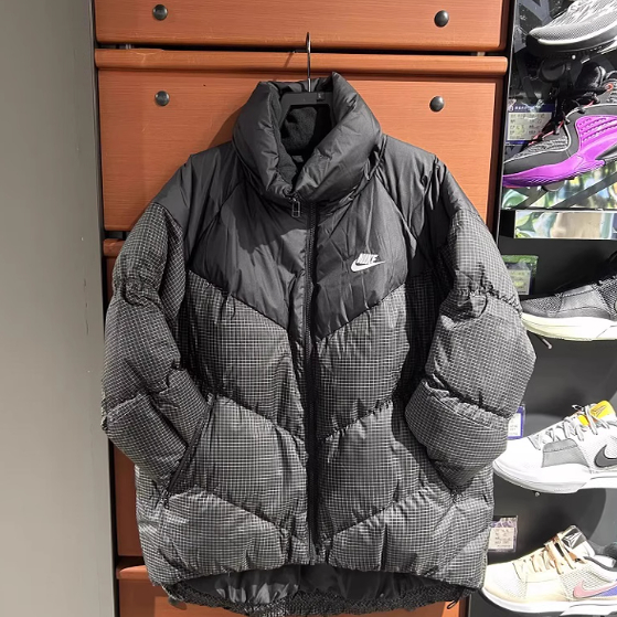 Nike/耐克女子经典时尚运动休闲立领保暖羽绒服 FD8212-010