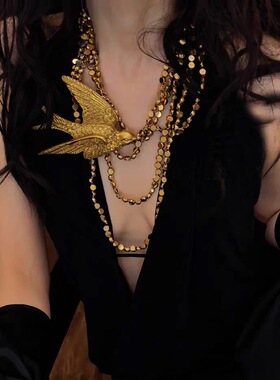 重工金色复古做旧燕子项链女
