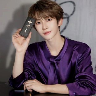 明星同款 紫色丝滑缎面高级感设计奢华公子哥亮面领结痞帅垂感衬衫