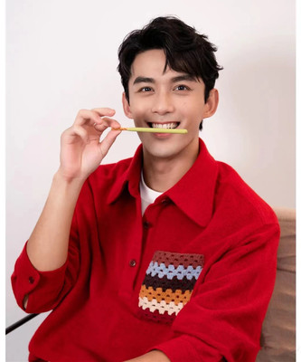 针织衫口袋上衣大红开衫卫衣男