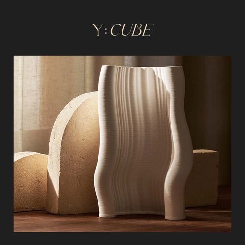 现货Y:CUBE丹麦进口ferm LIVING Moire白色陶瓷客厅餐厅花瓶花器