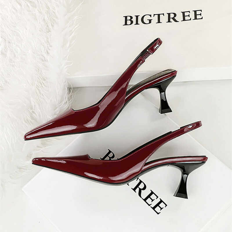 后绊带高跟鞋女酒杯跟浅口尖头酒红色漆皮细跟百搭职业OL工作单鞋