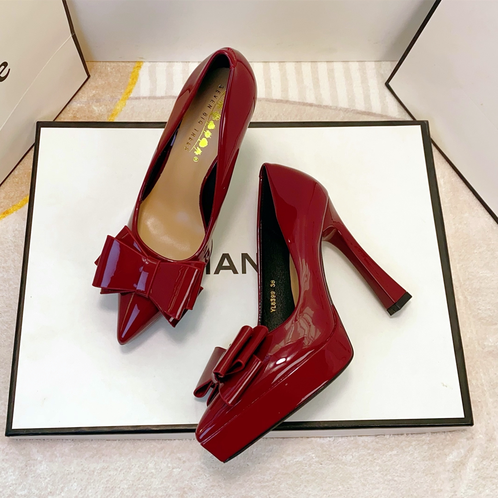 法式蝴蝶结漆皮高跟单鞋女尖头粗跟防水台亮面漆皮酒红色宴会婚鞋