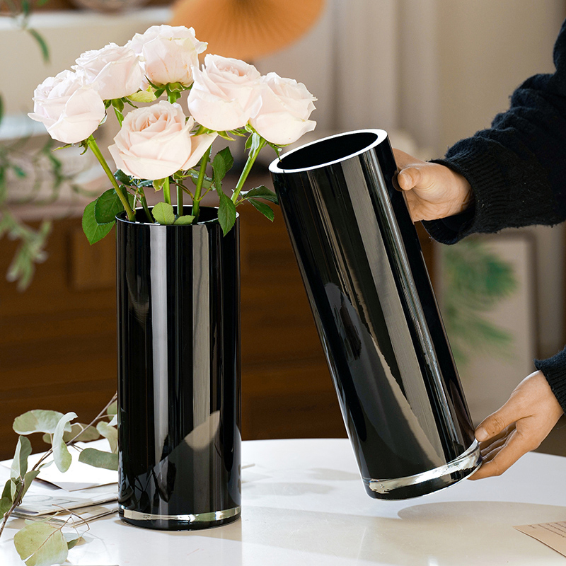 周周简约黑色创意轻奢玻璃花瓶