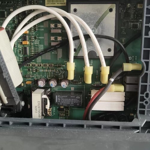 议价施耐德变频器ATV71驱动板，型号ATV71HU30N4Z，维修