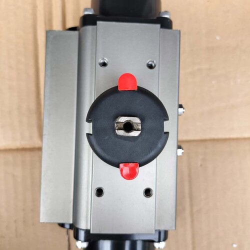 议价气动执行器 HECO-TORUE 2台 包装破烂，全新库存
