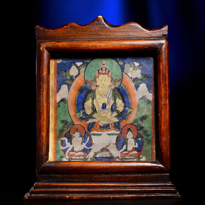 【几何】18世纪清代中期长寿三尊题材老唐卡原装供奉皮壳木质佛龛