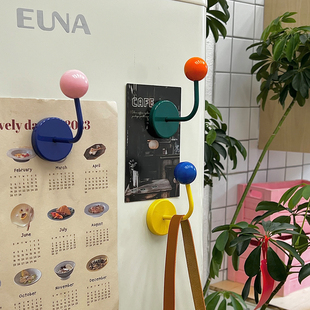 创意复古磁吸挂钩简约家用免打孔磁铁木球挂钩冰箱磁吸贴门后装饰