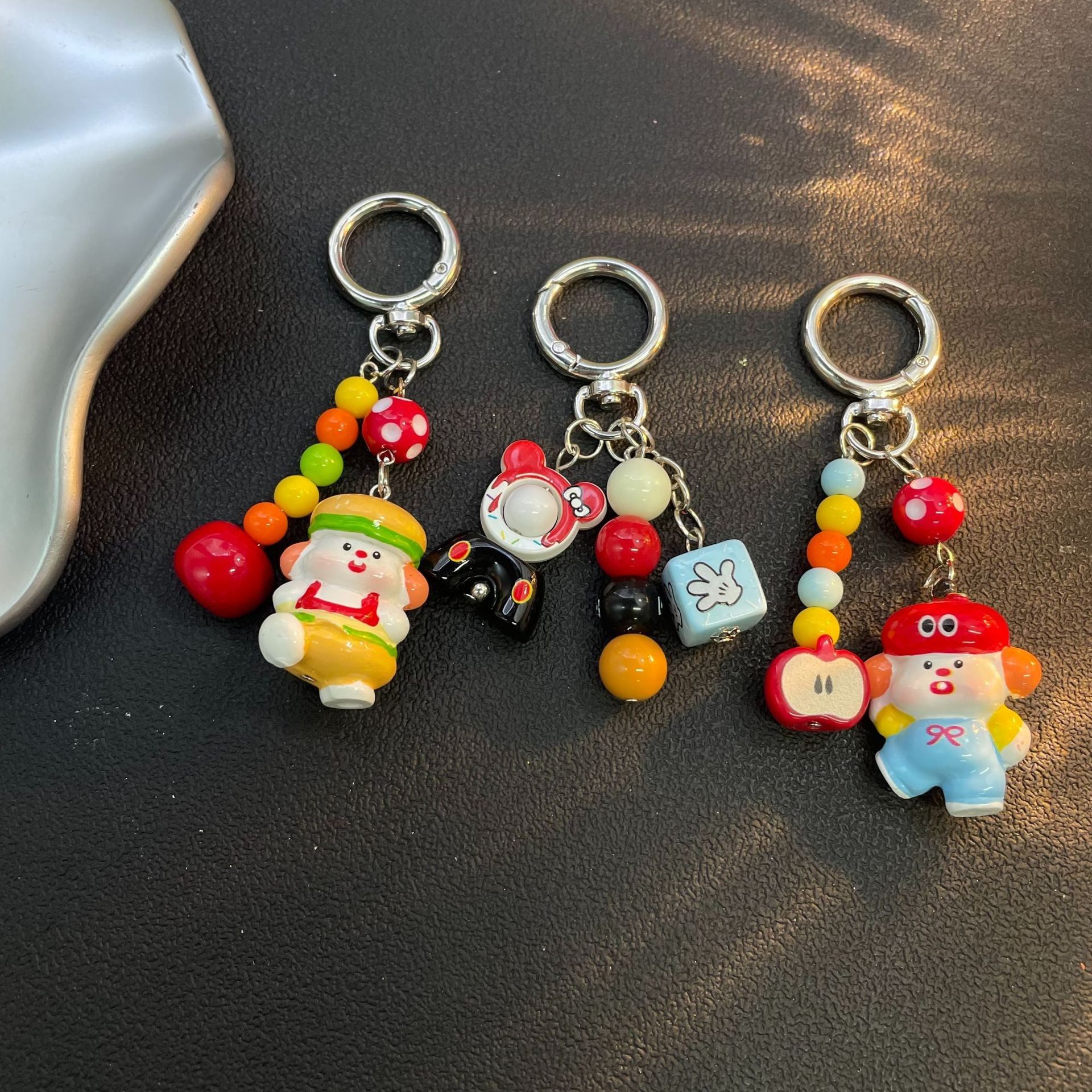 可爱蘑菇苹果卡通小人物airpods耳机壳链条链钥匙扣包包挂饰