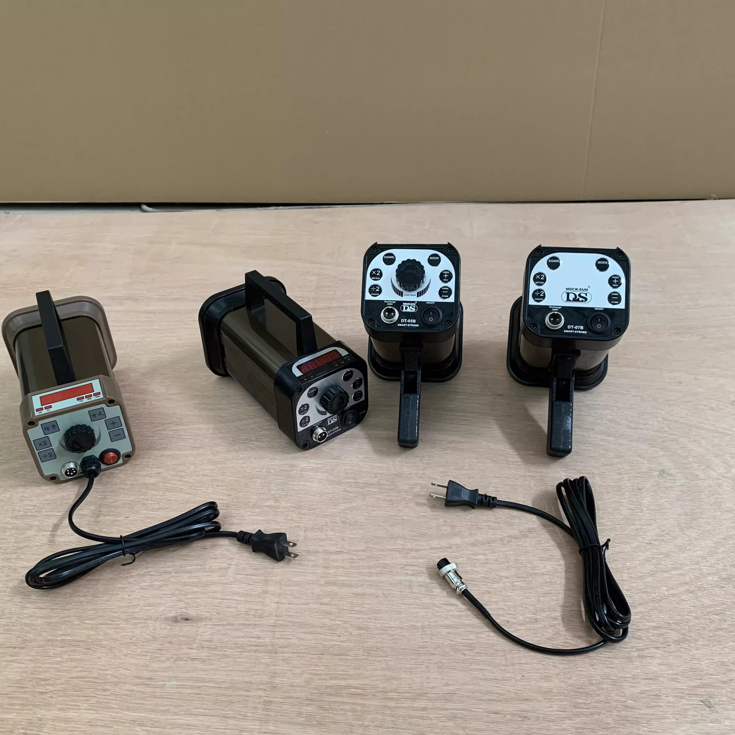 数创充电频闪仪闪频仪闪光测速