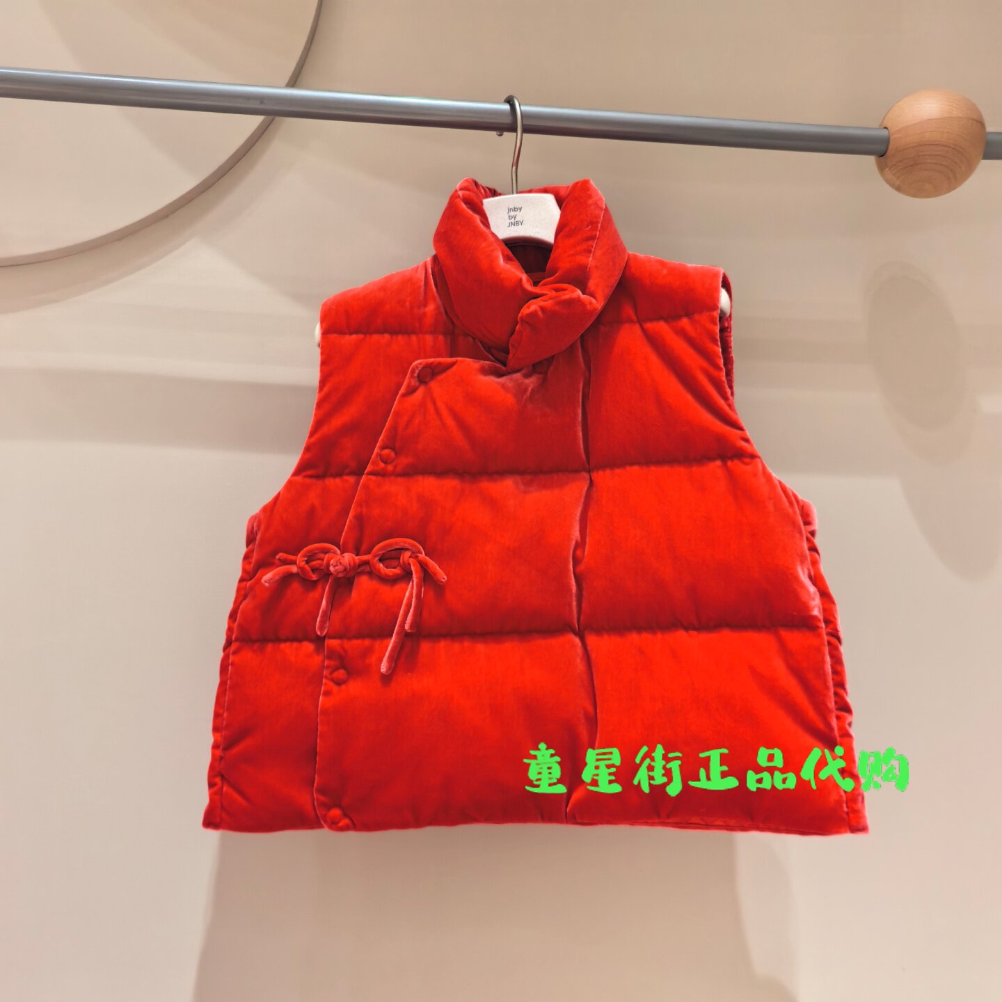 小江南童装专柜正品2026春款男女童丝绒宽松羽绒马甲1Q1C12950