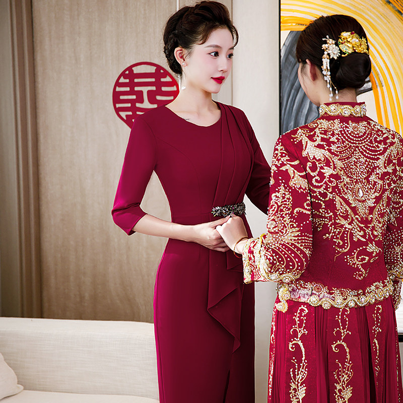 红色晚礼服女2023新款高级感婚礼妈妈婚宴装喜婆婆高贵高端连衣裙_虎窝淘