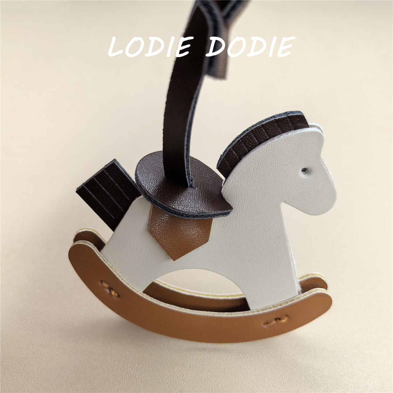 手工小木马创意法羊皮革包包挂件车钥匙扣情侣闺蜜礼物个性挂饰