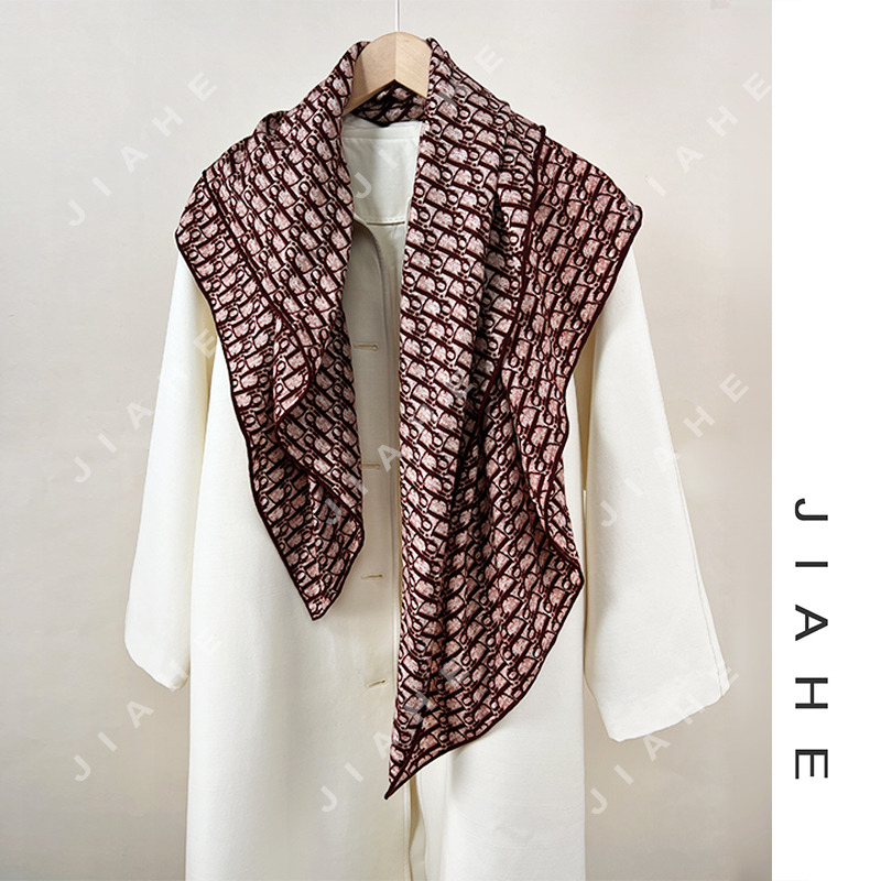 musi慕姒杨杨【D字母】重磅新款 丝毛女士围巾披肩丝巾100*100