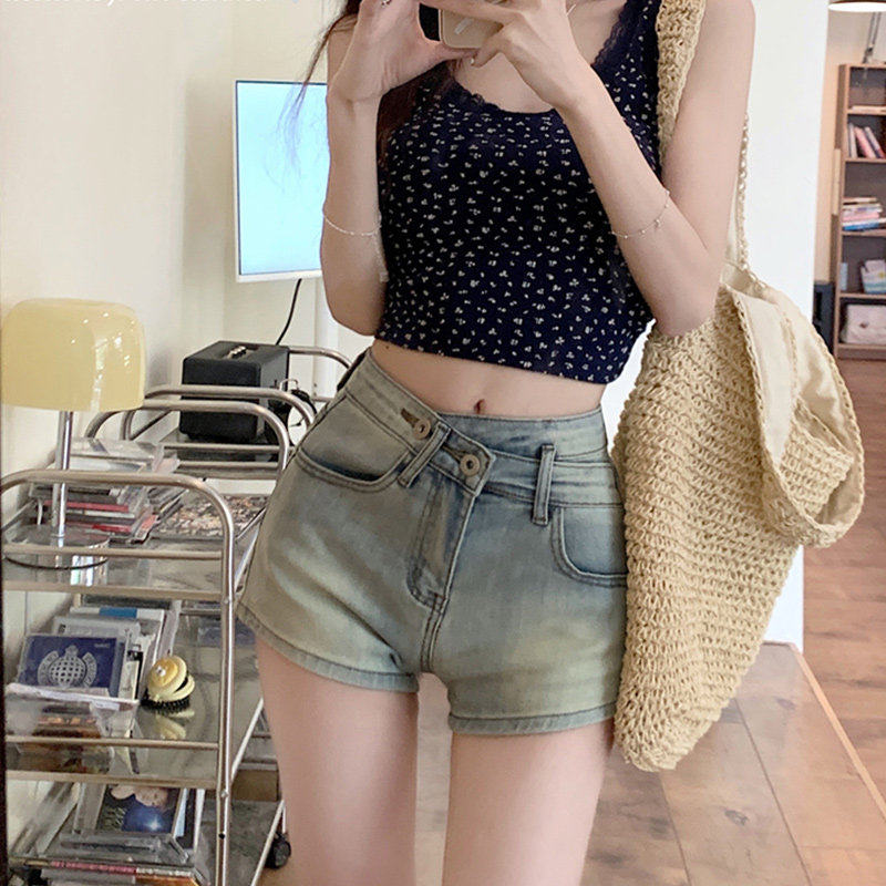 2026夏季薄款新款美式辣妹金属扣设计水洗牛仔短裤女夏设计感热裤,女装/女士精品,牛仔裤,淘宝优惠券,粉丝福利购,淘宝优惠卷