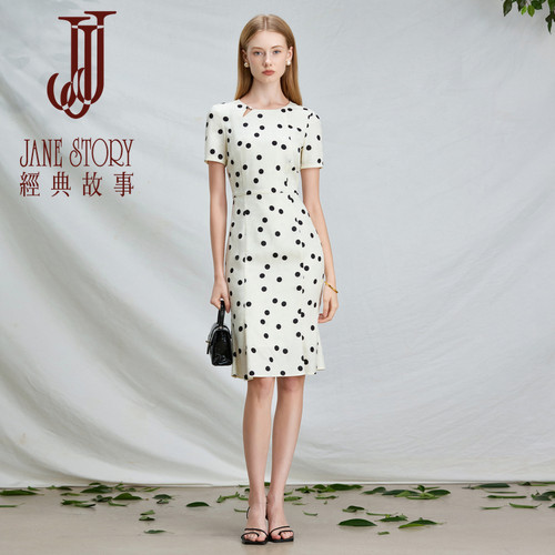 经典故事2026新款高端精致波点修身连衣裙女夏季气质小个子鱼尾裙