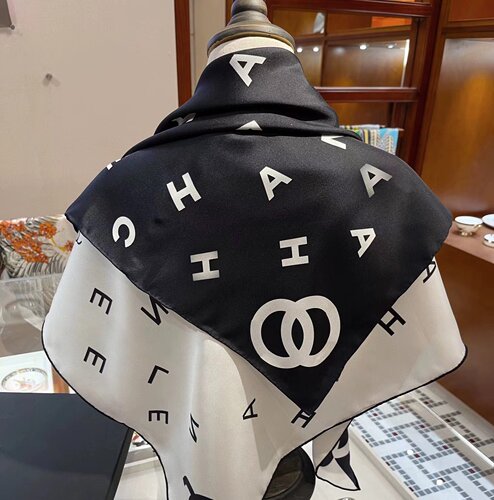 小香风新款黑白字母双C丝巾围巾披肩两用大方巾两用真丝抹胸百搭