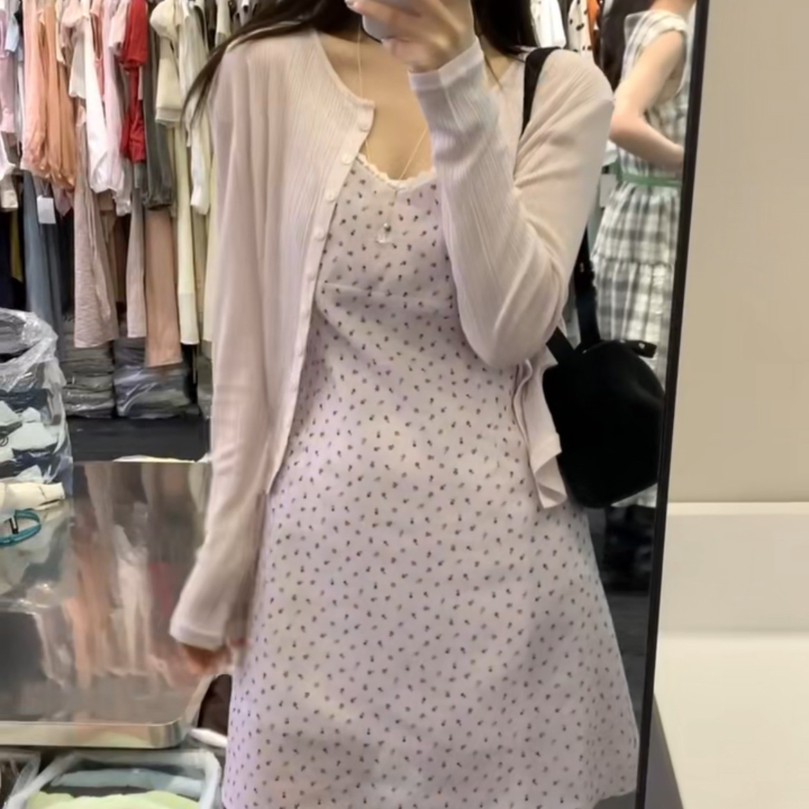 MOGE-碎花V领宽松中裙连衣裙叠穿超美腻连衣裙(不含开衫)26327-1